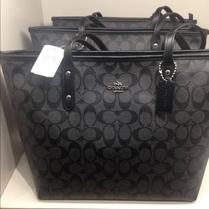 Authentic Coach Signature City Tote NWT